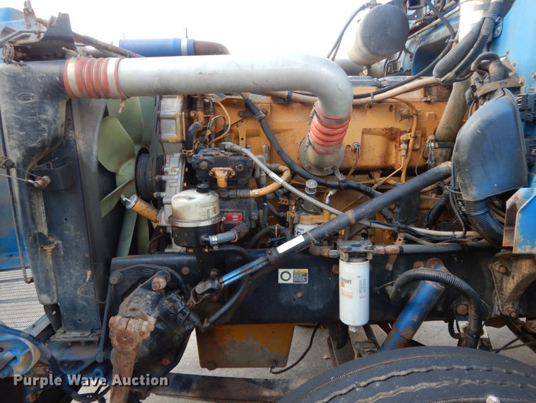 image for item DJ7442 2004 Peterbilt 378  semi truck