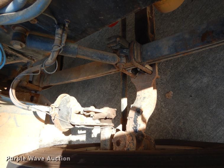 image for item DJ7442 2004 Peterbilt 378  semi truck