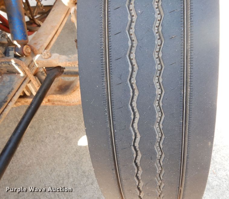 image for item DJ7442 2004 Peterbilt 378  semi truck