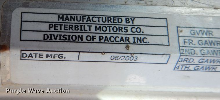 image for item DJ7442 2004 Peterbilt 378  semi truck