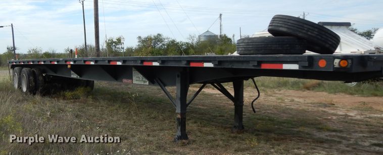 image for item DJ7443 1993 Utility Trailer  flatbed trailer