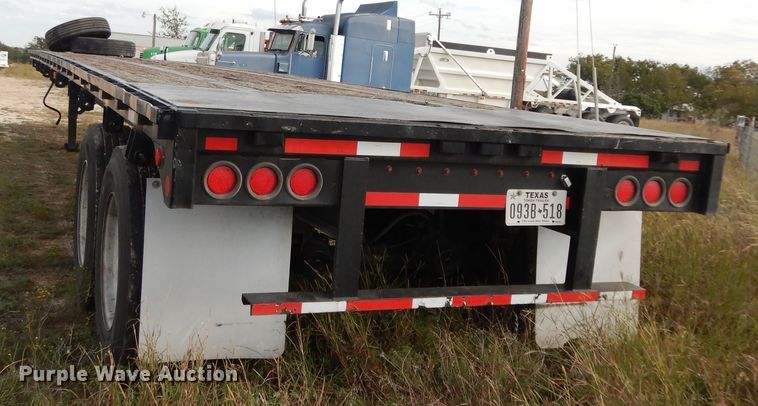 image for item DJ7443 1993 Utility Trailer  flatbed trailer