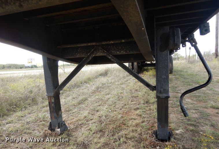 image for item DJ7443 1993 Utility Trailer  flatbed trailer