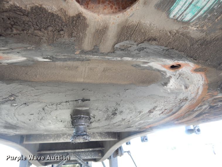 image for item DJ7443 1993 Utility Trailer  flatbed trailer