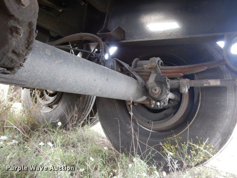 image for item DJ7443 1993 Utility Trailer  flatbed trailer