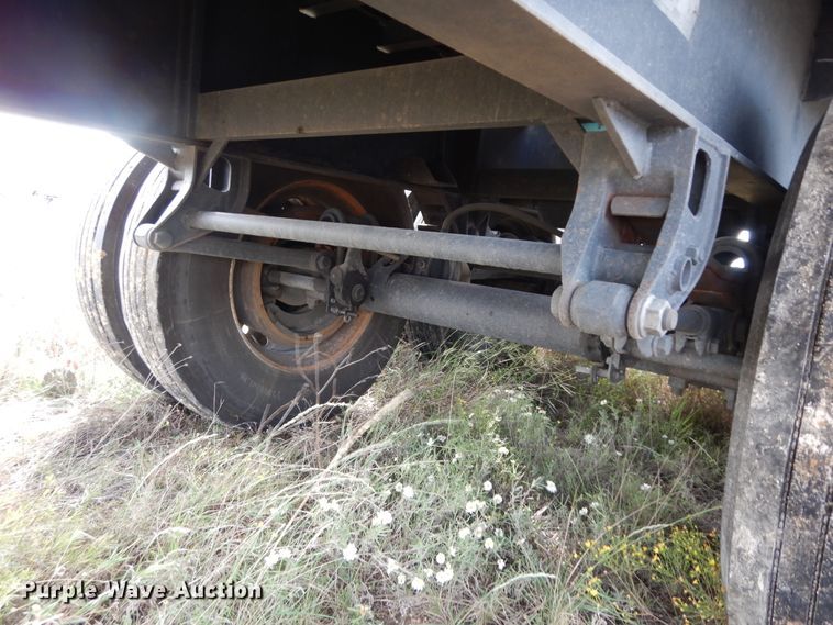 image for item DJ7443 1993 Utility Trailer  flatbed trailer