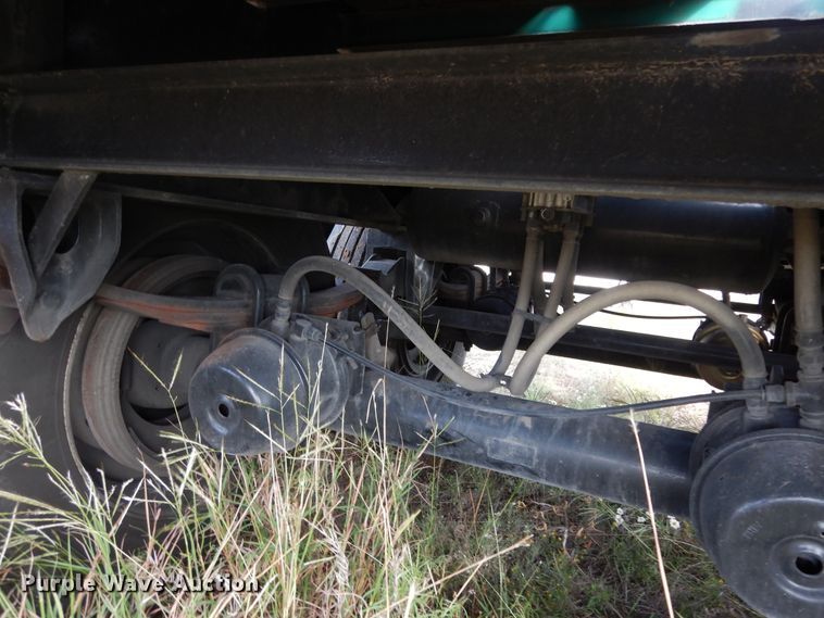 image for item DJ7443 1993 Utility Trailer  flatbed trailer