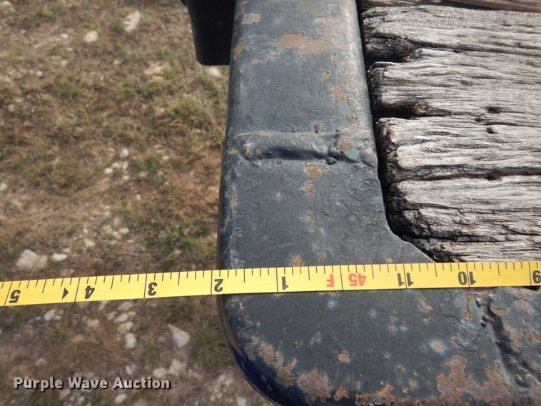 image for item DJ7443 1993 Utility Trailer  flatbed trailer