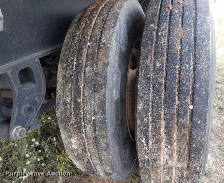 image for item DJ7443 1993 Utility Trailer  flatbed trailer