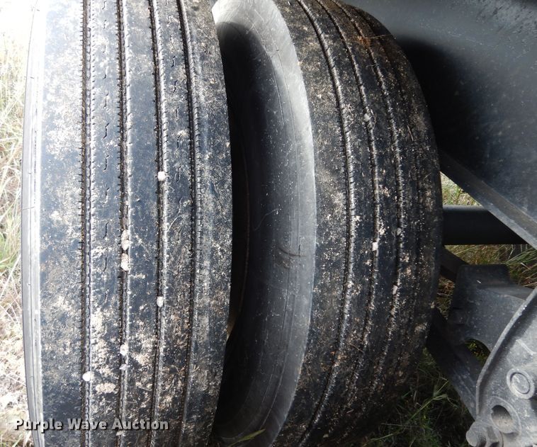 image for item DJ7443 1993 Utility Trailer  flatbed trailer