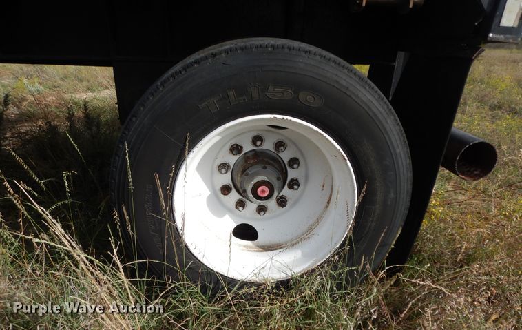 image for item DJ7444 1985 Lufkin FL-75 AR  flatbed trailer