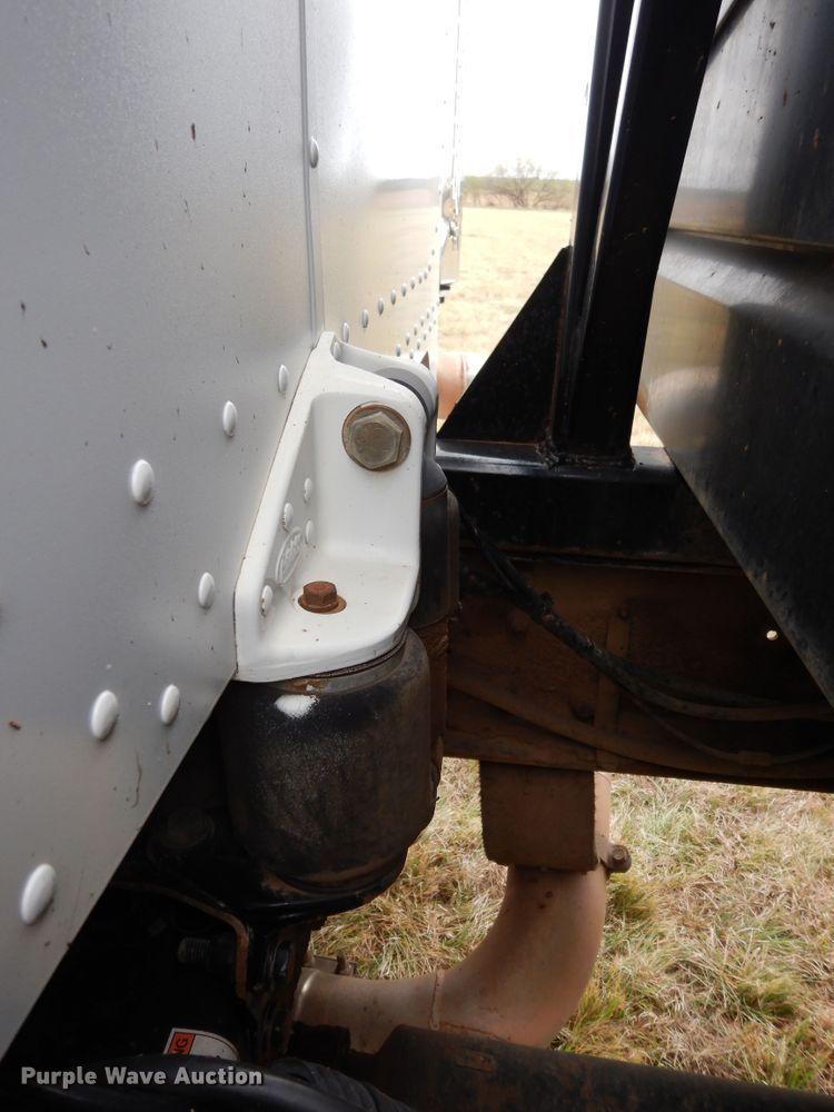 image for item DJ7470 1996 Peterbilt 378  semi truck