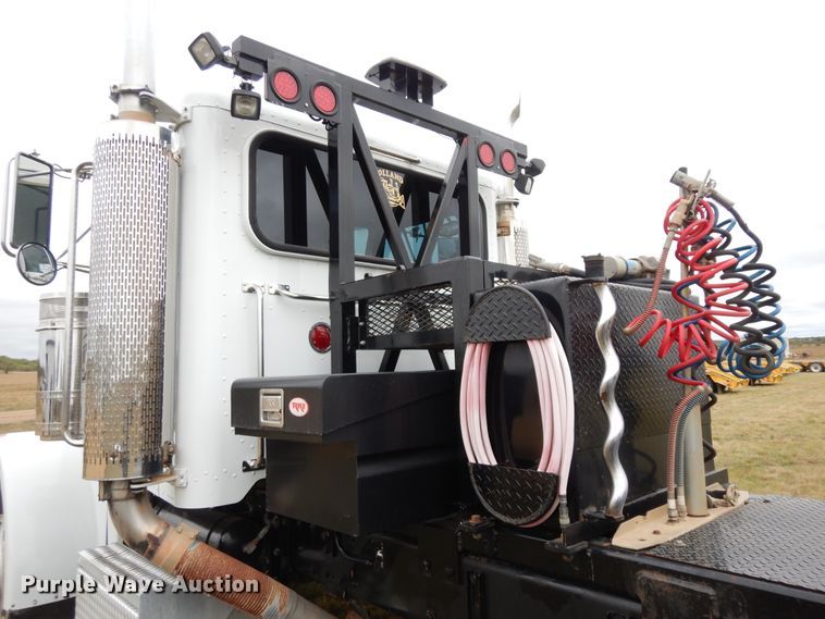 image for item DJ7470 1996 Peterbilt 378  semi truck