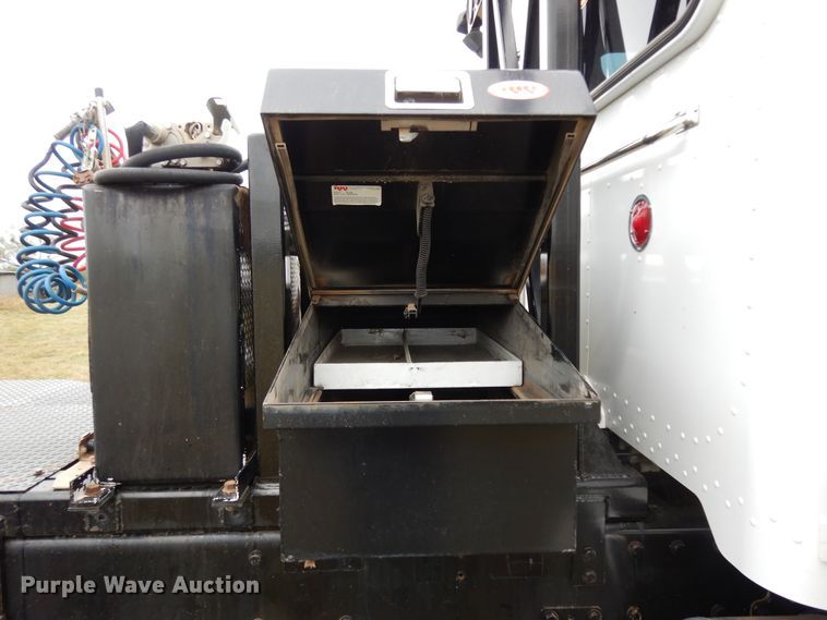 image for item DJ7470 1996 Peterbilt 378  semi truck