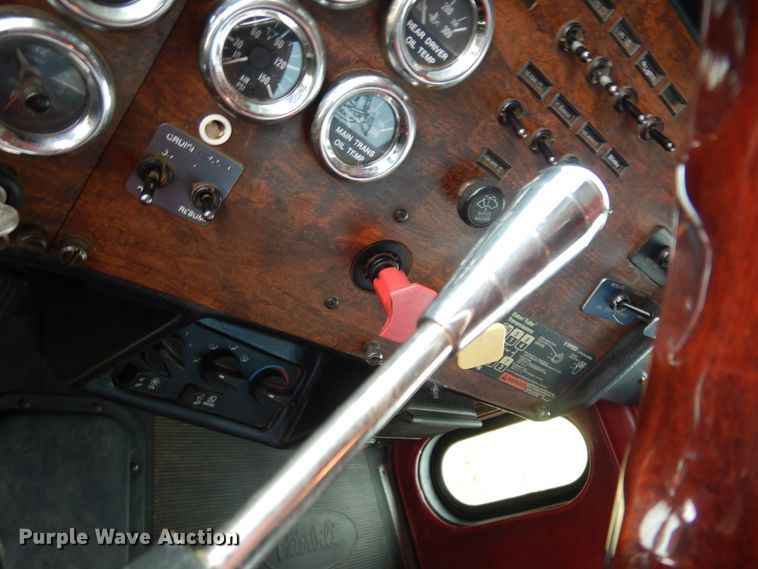 image for item DJ7470 1996 Peterbilt 378  semi truck