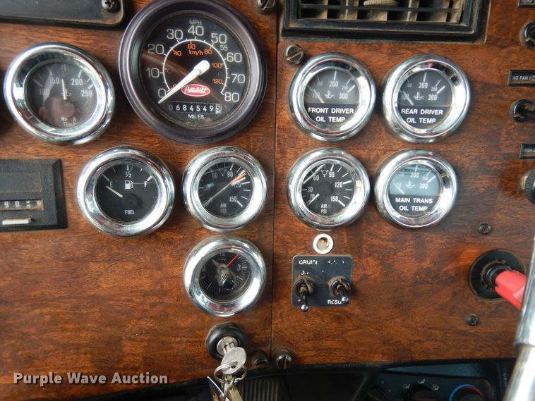 image for item DJ7470 1996 Peterbilt 378  semi truck