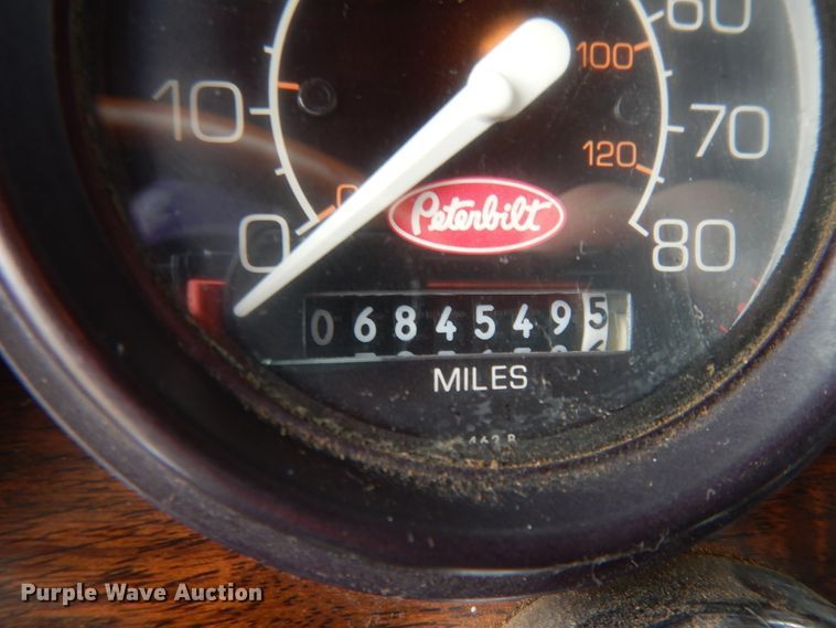 image for item DJ7470 1996 Peterbilt 378  semi truck