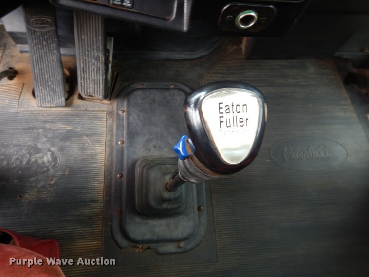 image for item DJ7470 1996 Peterbilt 378  semi truck