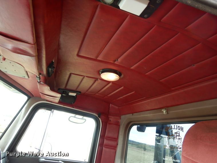 image for item DJ7470 1996 Peterbilt 378  semi truck