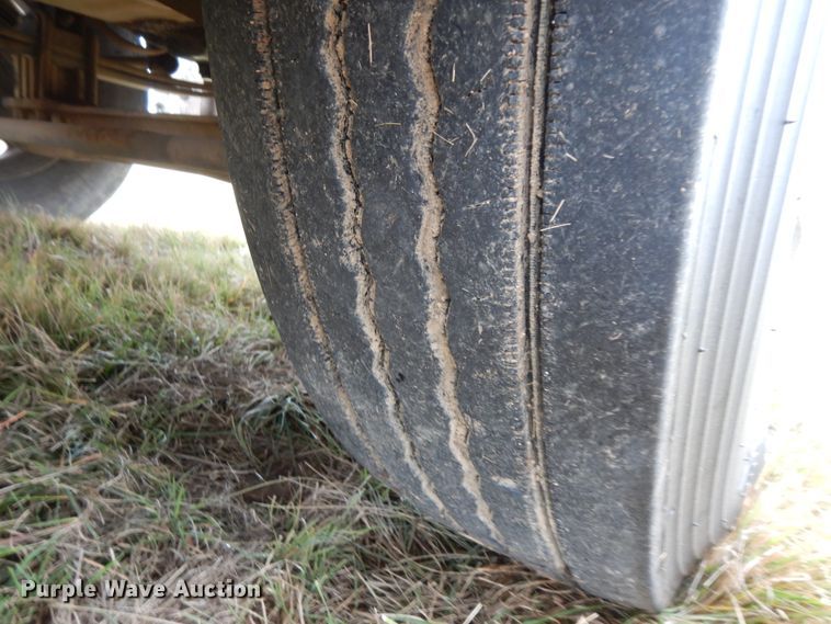 image for item DJ7470 1996 Peterbilt 378  semi truck