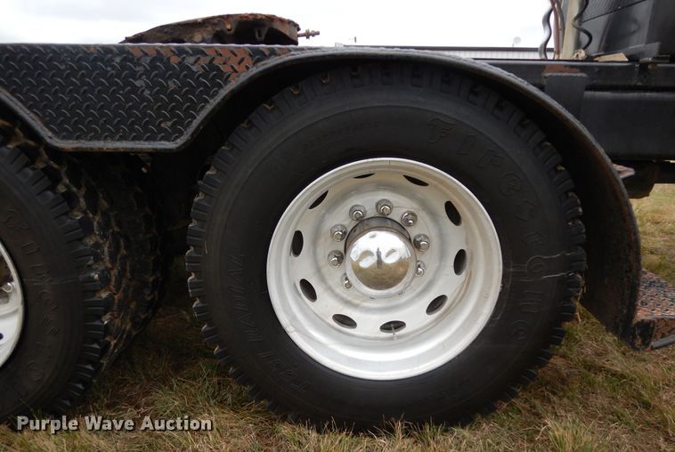 image for item DJ7470 1996 Peterbilt 378  semi truck