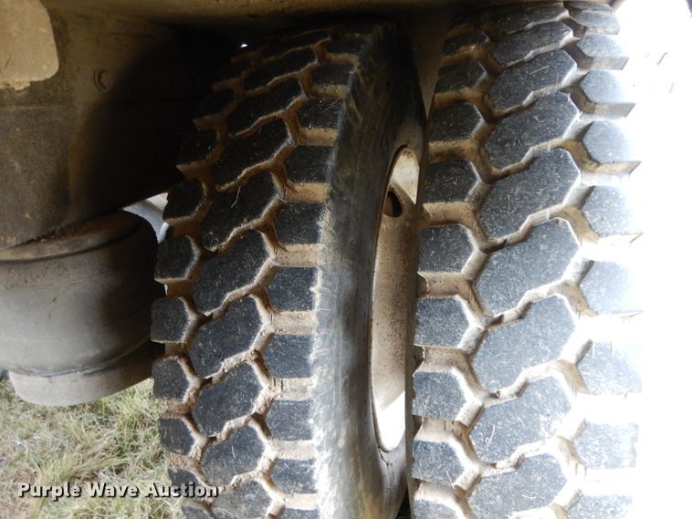 image for item DJ7470 1996 Peterbilt 378  semi truck