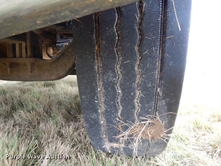 image for item DJ7470 1996 Peterbilt 378  semi truck