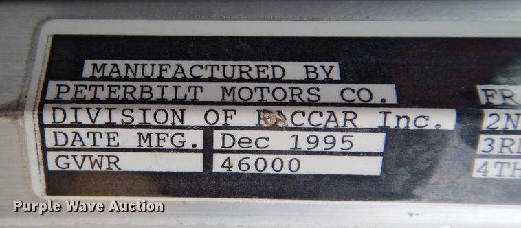 image for item DJ7470 1996 Peterbilt 378  semi truck