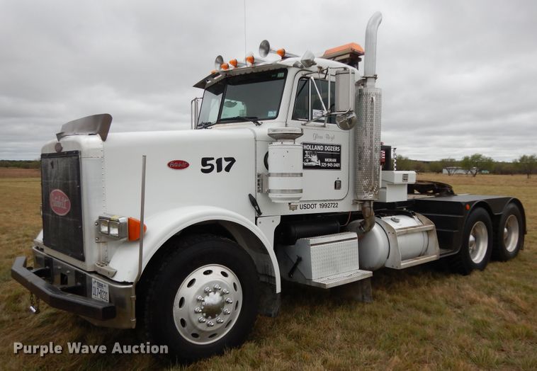 image for item DJ7471 2000 Peterbilt 378  semi truck