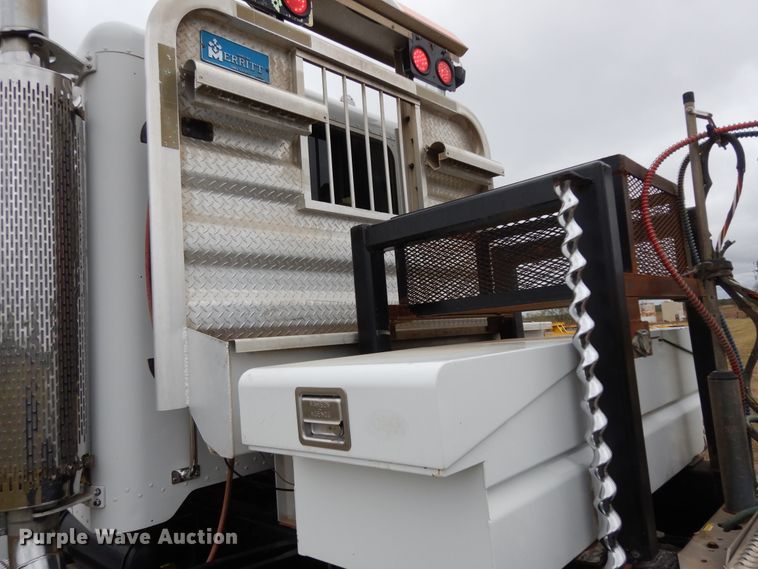 image for item DJ7471 2000 Peterbilt 378  semi truck