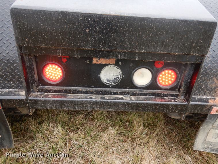 image for item DJ7471 2000 Peterbilt 378  semi truck