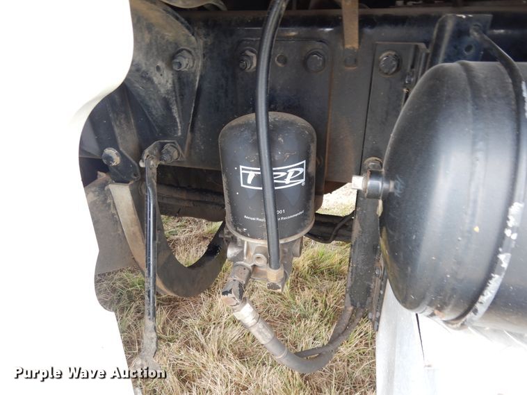 image for item DJ7471 2000 Peterbilt 378  semi truck