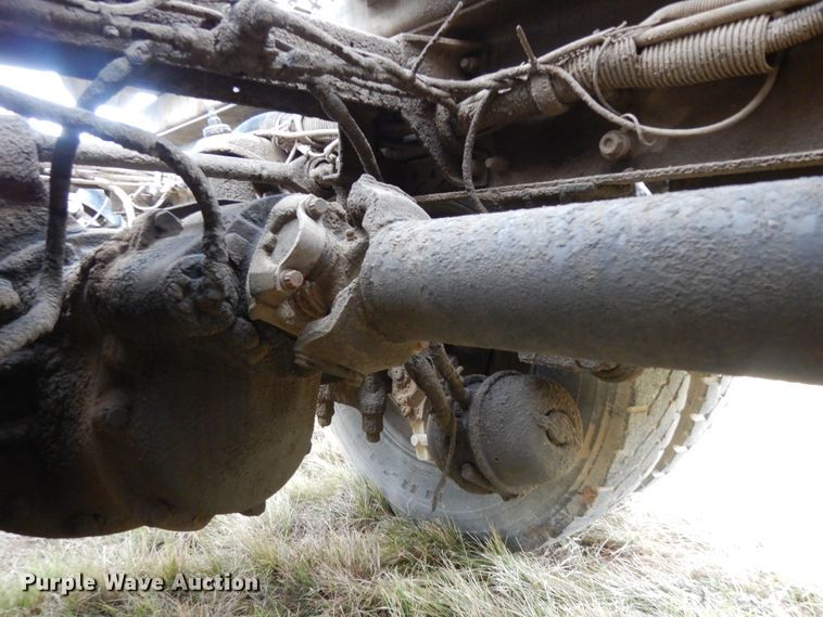 image for item DJ7471 2000 Peterbilt 378  semi truck