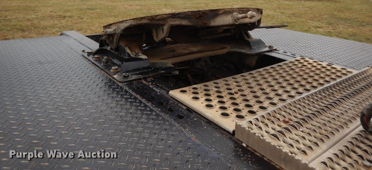 image for item DJ7471 2000 Peterbilt 378  semi truck