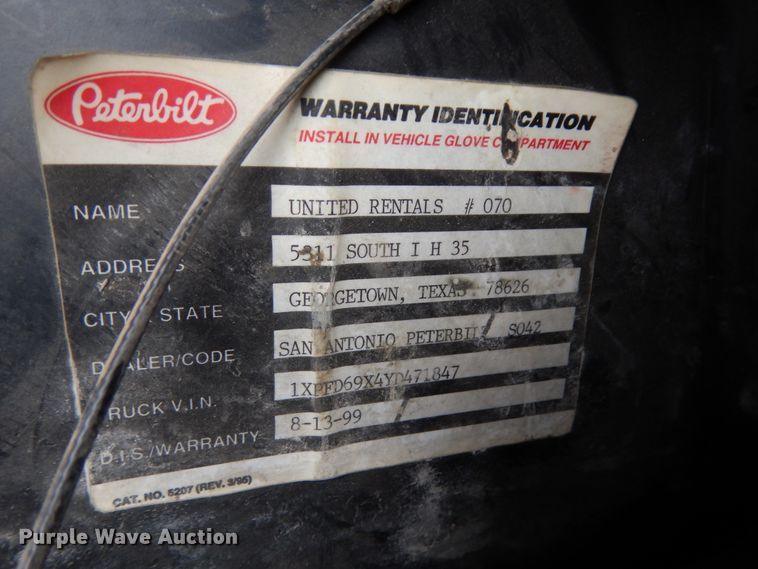 image for item DJ7471 2000 Peterbilt 378  semi truck