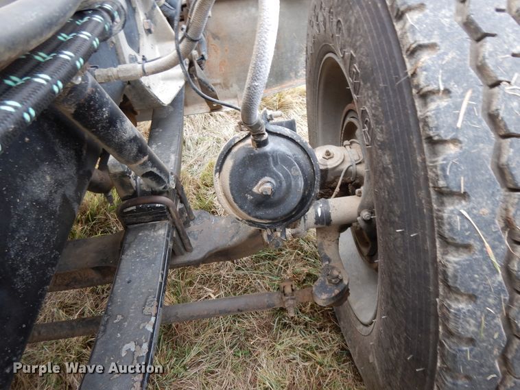 image for item DJ7471 2000 Peterbilt 378  semi truck