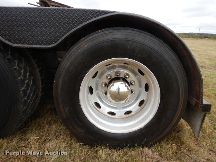 image for item DJ7471 2000 Peterbilt 378  semi truck