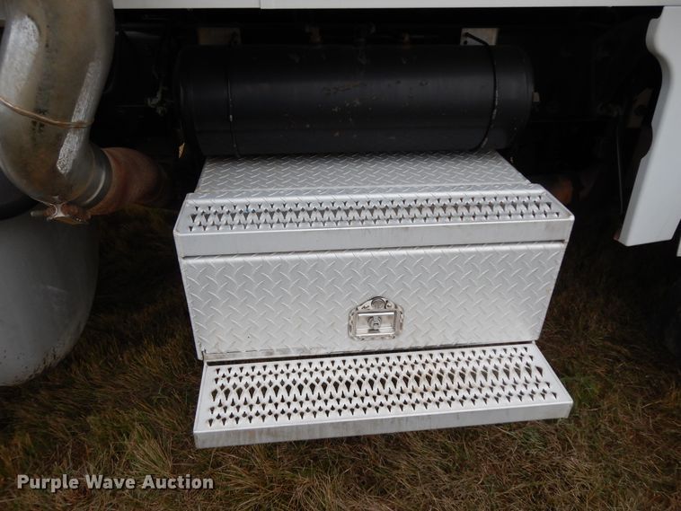 image for item DJ7472 1998 Peterbilt 378  semi truck