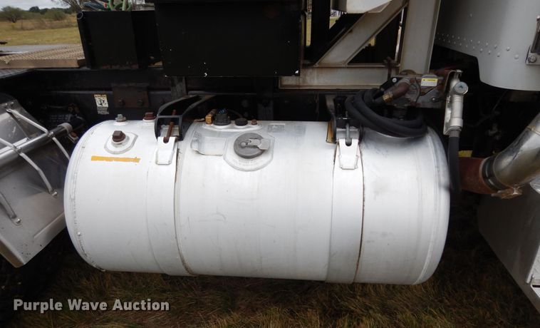 image for item DJ7472 1998 Peterbilt 378  semi truck