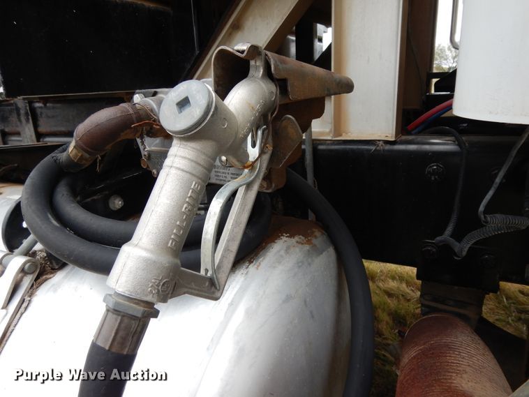 image for item DJ7472 1998 Peterbilt 378  semi truck