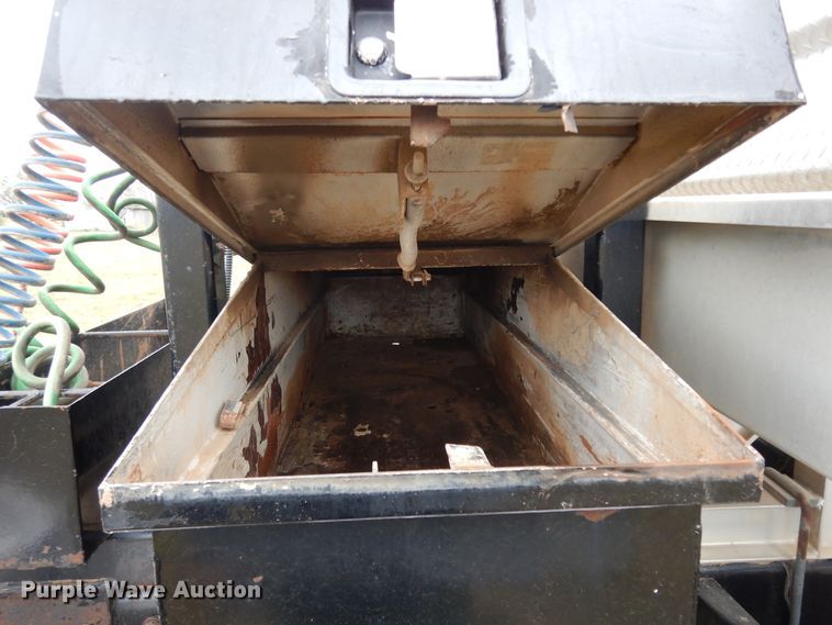 image for item DJ7472 1998 Peterbilt 378  semi truck