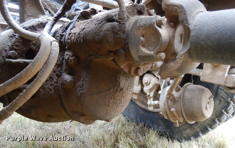 image for item DJ7472 1998 Peterbilt 378  semi truck