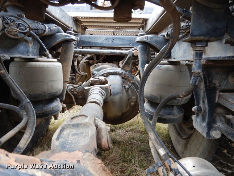 image for item DJ7472 1998 Peterbilt 378  semi truck