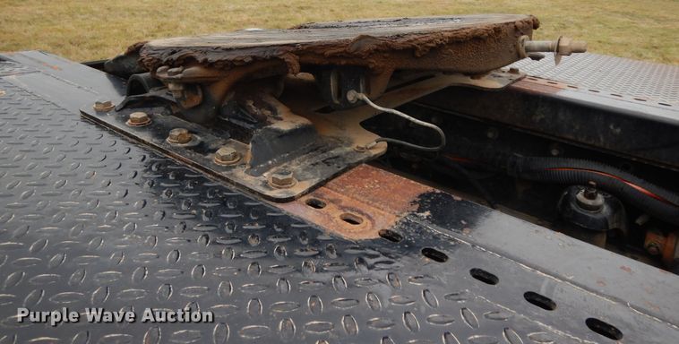 image for item DJ7472 1998 Peterbilt 378  semi truck