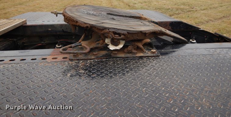 image for item DJ7472 1998 Peterbilt 378  semi truck