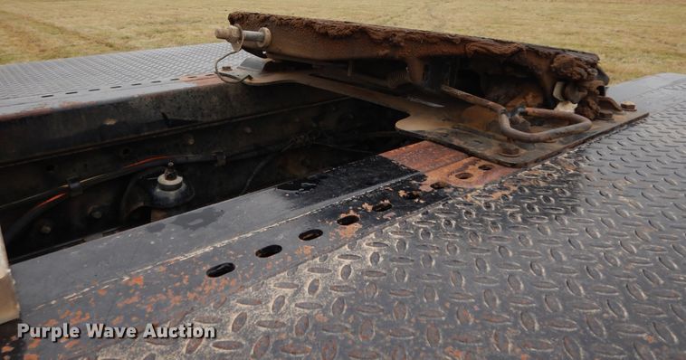 image for item DJ7472 1998 Peterbilt 378  semi truck