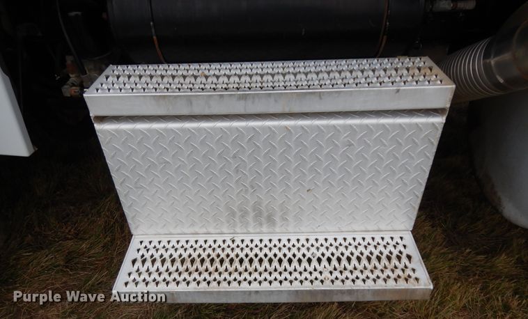 image for item DJ7472 1998 Peterbilt 378  semi truck