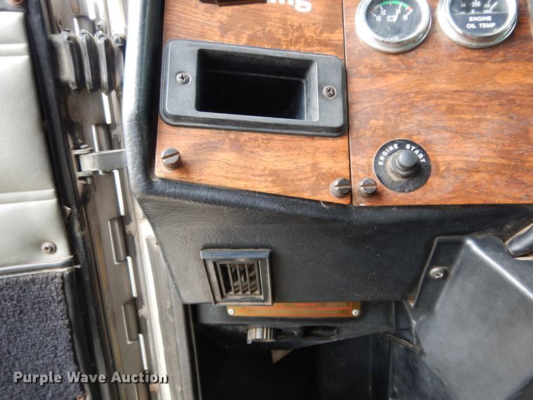 image for item DJ7472 1998 Peterbilt 378  semi truck