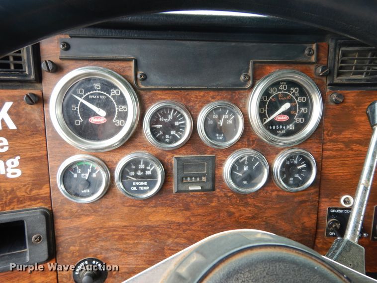 image for item DJ7472 1998 Peterbilt 378  semi truck