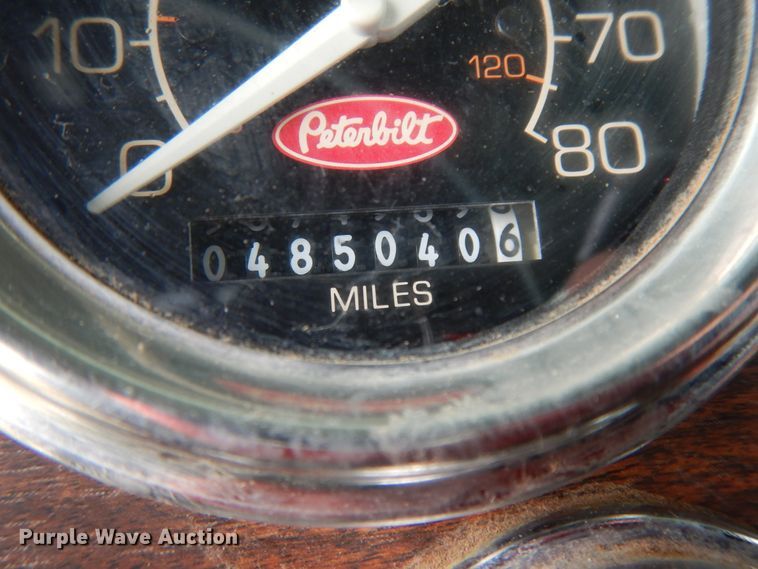 image for item DJ7472 1998 Peterbilt 378  semi truck